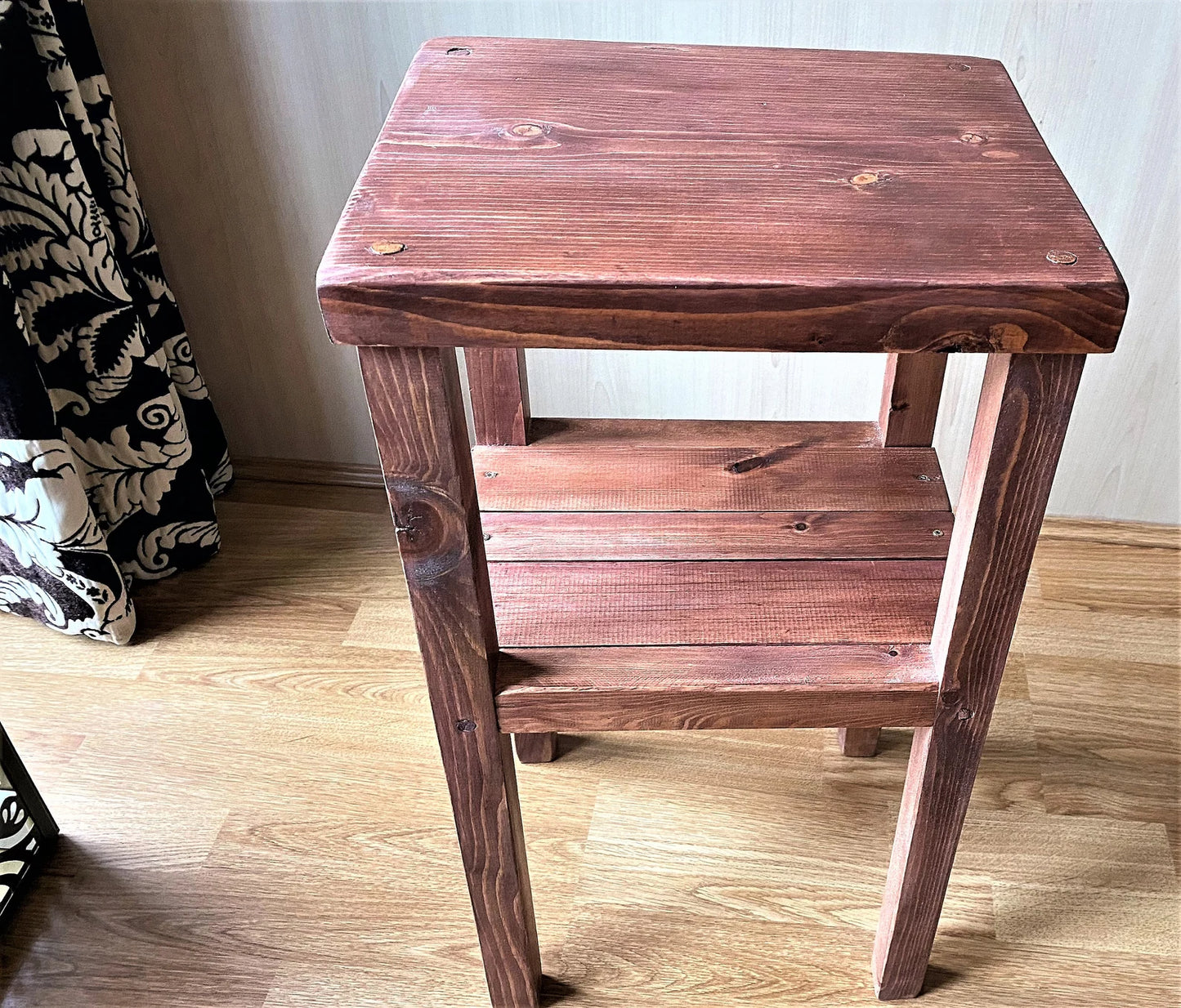 CAUNTON Compact Rustic Bedside Table